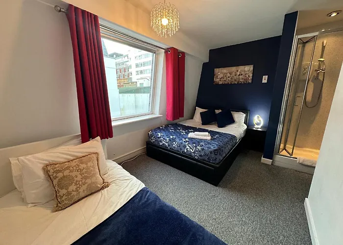 Best Location,4-Br House,Churchill Square Car Park & Sea-2 Min, Brighton Conference Centre 3 Min, Shops, Restaurants, I-360, Pier - Walking Distance