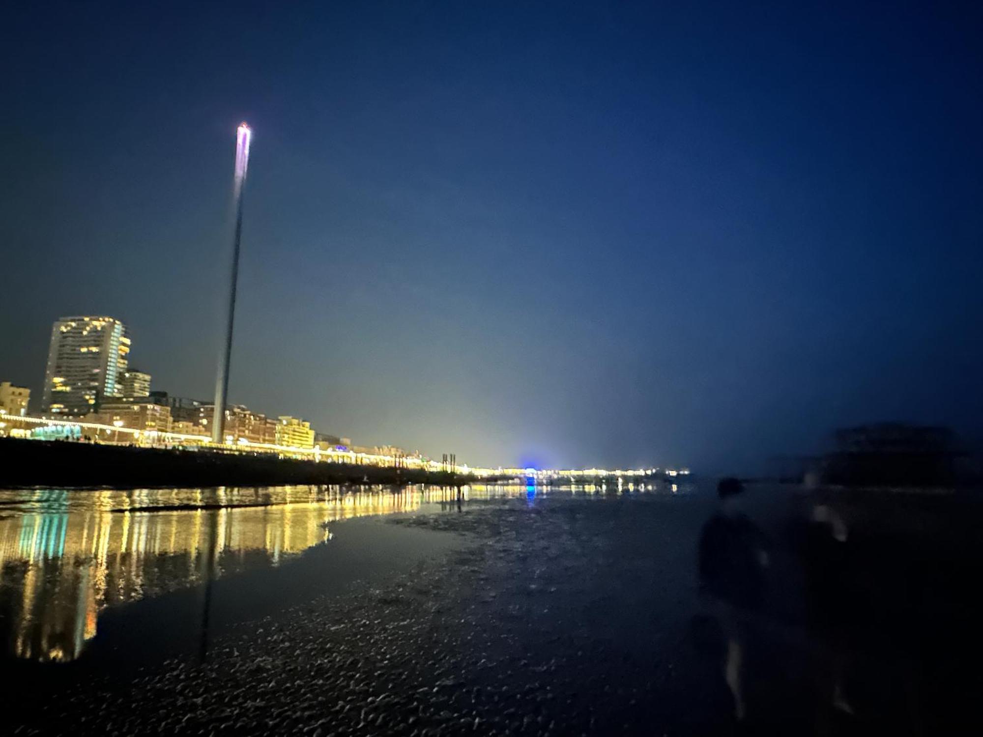 Location,4-br House,churchill Square Car Park & Sea-2 Min, Conference Centre 3 Min, Shops, Restaurants, I-360, Pier - Walking Distance Apartamento