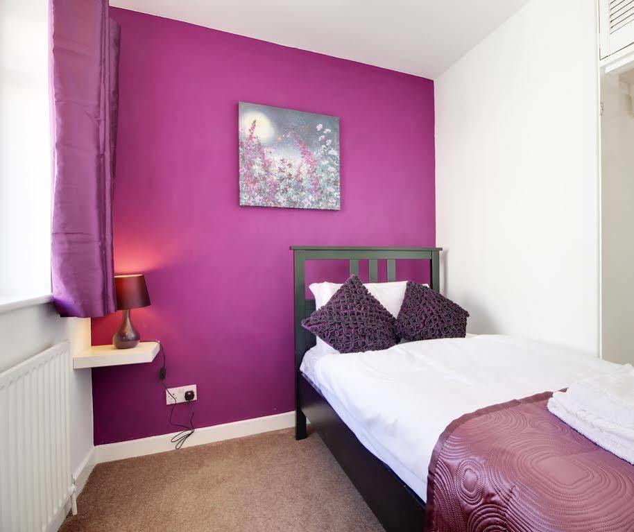 Apartamento Location,4-br House,churchill Square Car Park & Sea-2 Min, Conference Centre 3 Min, Shops, Restaurants, I-360, Pier - Walking Distance